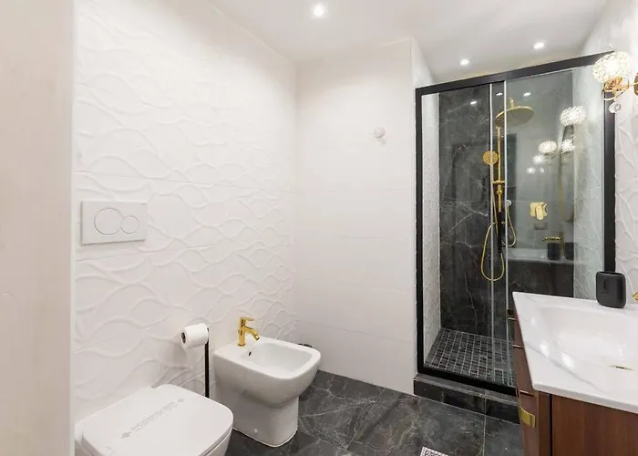 Apartament Colosseum 10steps Away, Marco Aurelio Luxury House *